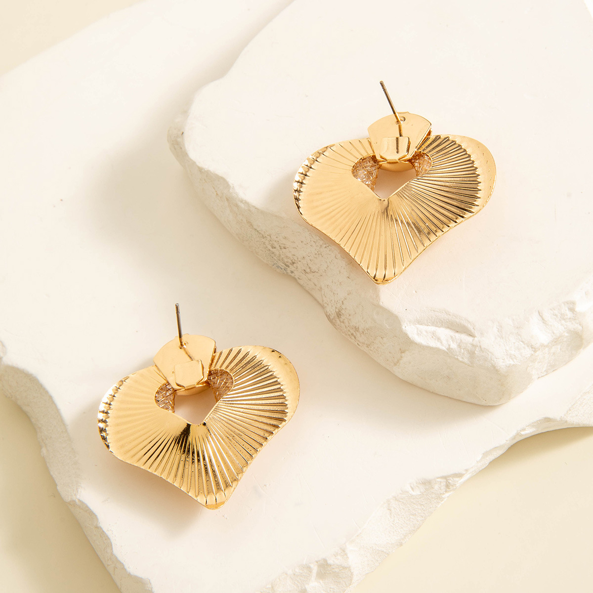 欧美跨境时尚几何设计感褶皱花朵耳环 小众镶珍珠高级感耳环耳饰详情26