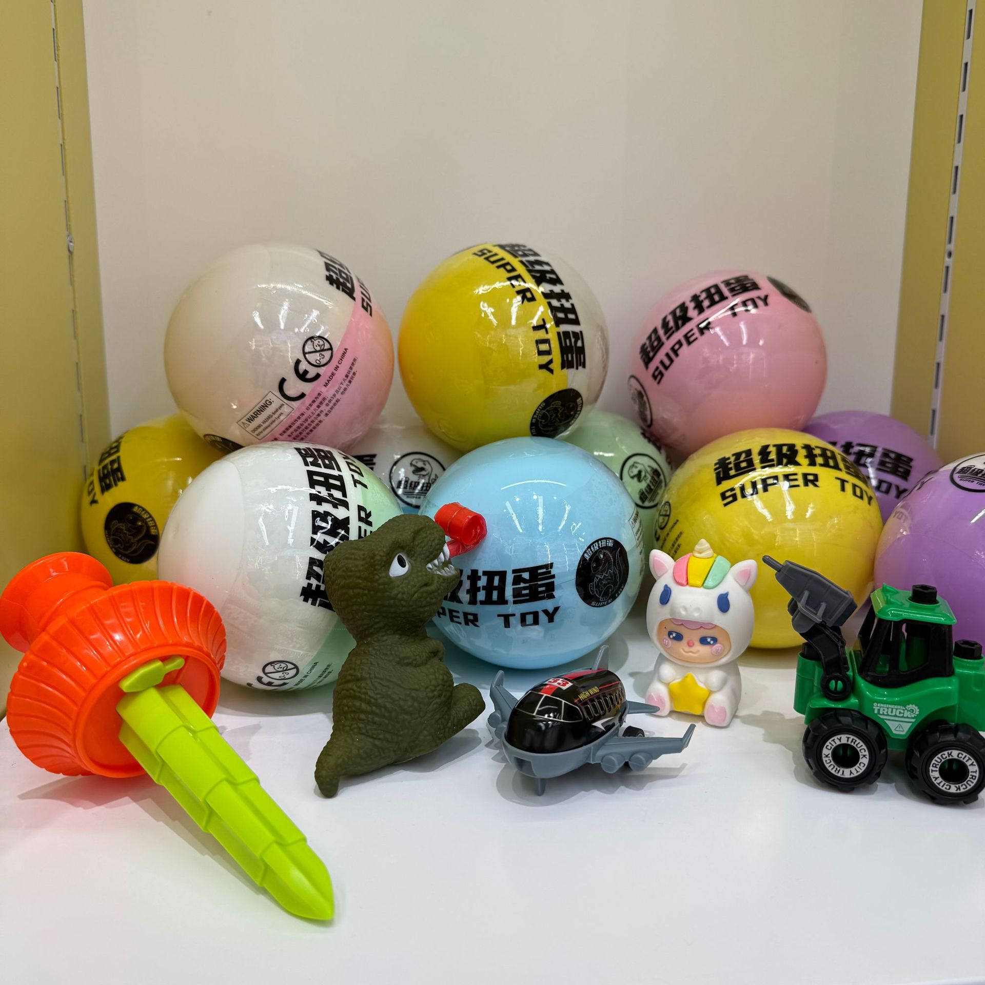 电玩城爆款100号扭蛋球半透明覆膜款商超扭扭乐游艺100mm扭蛋球详情6