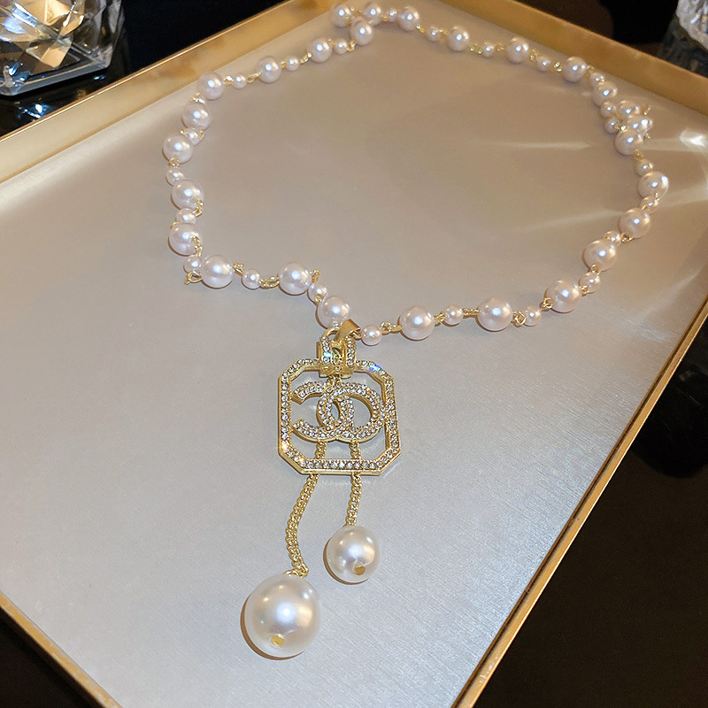 Irregular long pearl necklace, French light luxury style, sweater chain, niche simple and high-end necklace wholesale for women pic 24