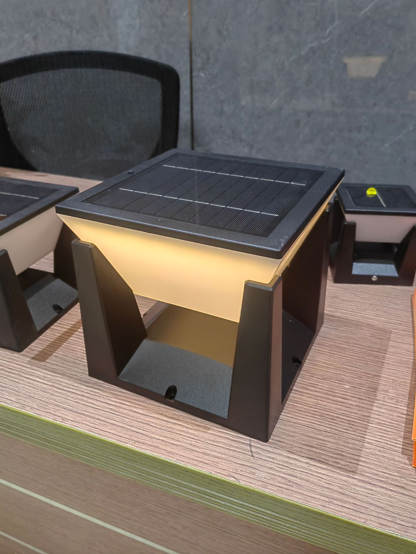 New cross-border solar column head lamp, outdoor fence and fence column lamp, garden simple waterproof outdoor courtyard lamp pic 4