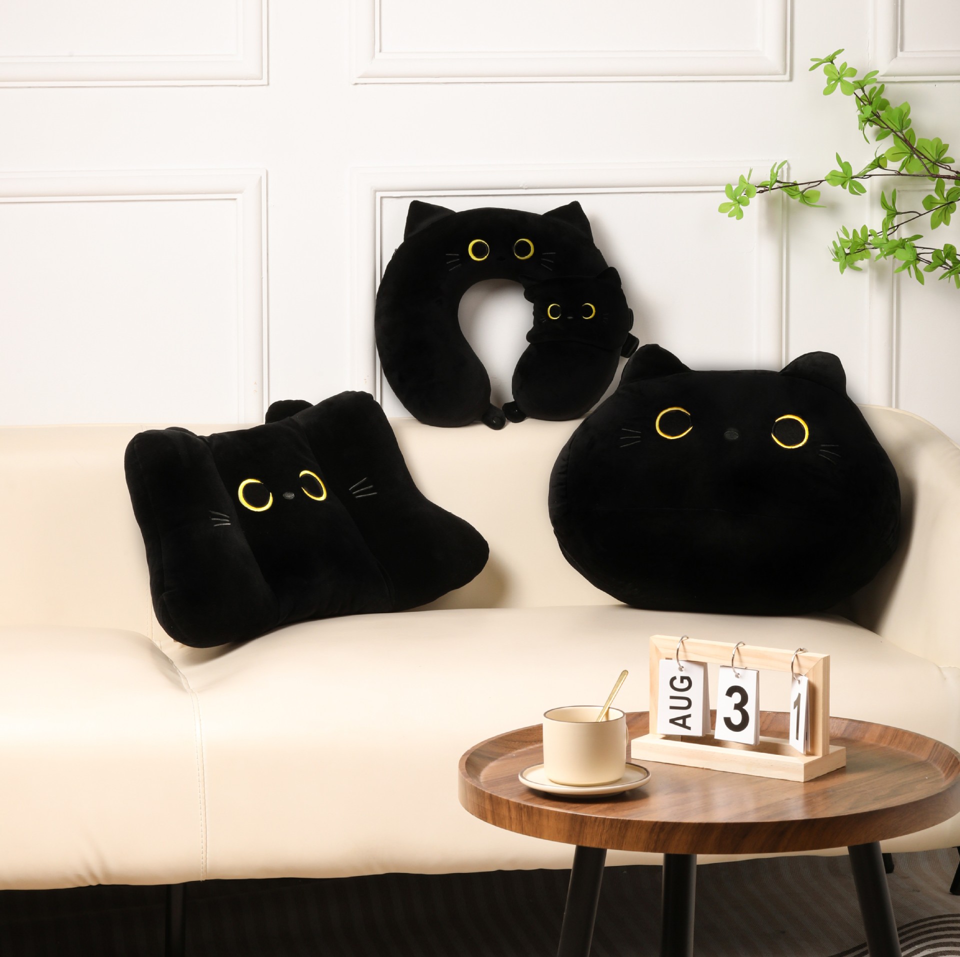The popular black cat U-shaped pillow car headrest is black and cute. The cute cat question mark pillow eye mask bag is highly recommended on Xiaohongshu pic 3