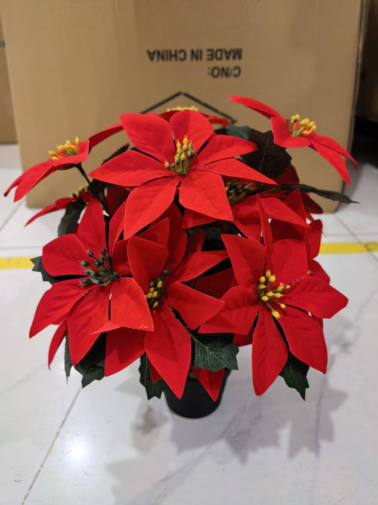 Cross-border Temu Foreign Trade consignment, artificial Christmas bouquets, outdoor floor nails, artificial flowers, Christmas decoration velvet artificial flower factory pic 5