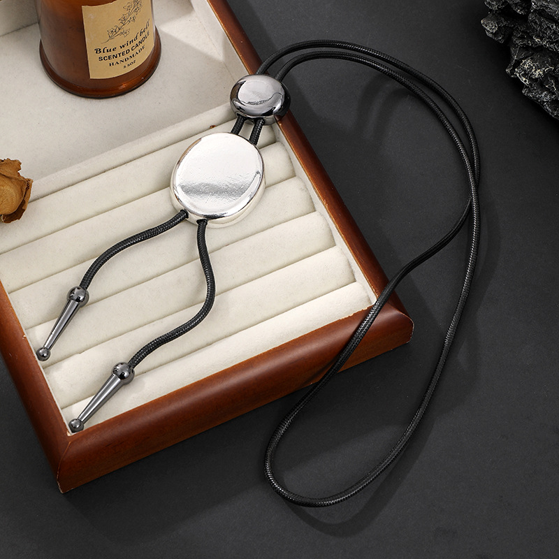 跨境专供女士长项链圆形吊坠几何金属小众简约百搭毛衣链欧美批发详情8