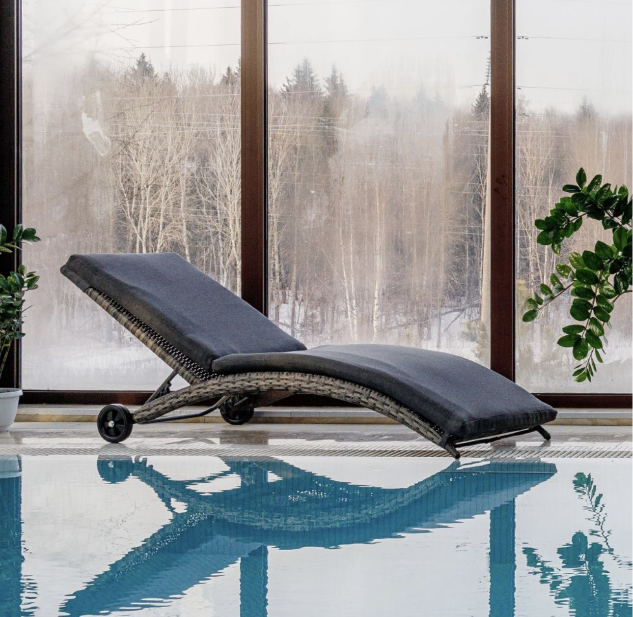 户外休闲露天泳池沙滩椅别墅庭院阳台午休躺床躺椅酒店折叠沙发床详情10