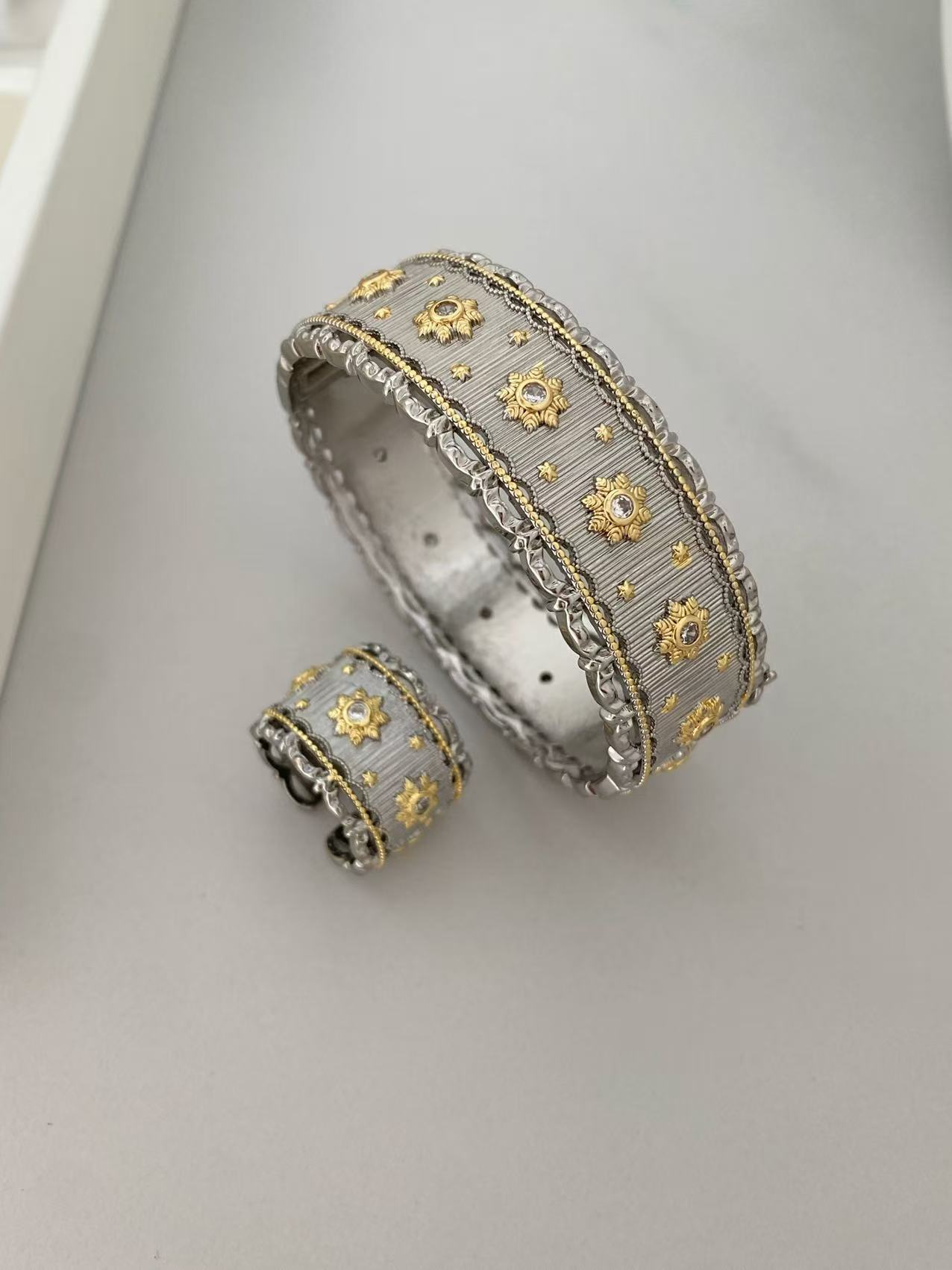 Medieval court-style brushed craftsmanship, high-end vintage cloche ring bracelet, fashionable, exquisite and trendy set pic 4