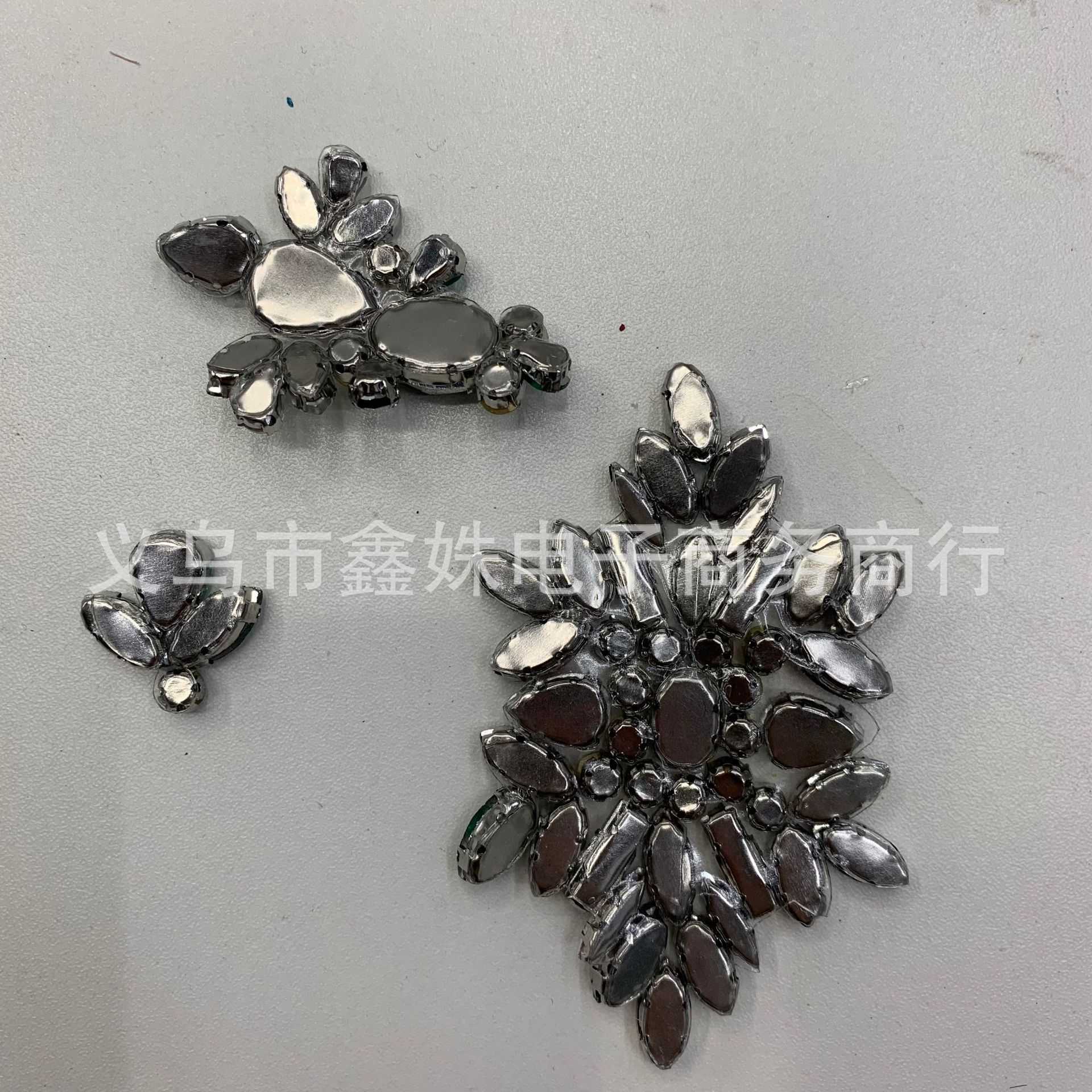 New fashionable and personalized colored diamond hot melt adhesive decal clothing accessories pic 7