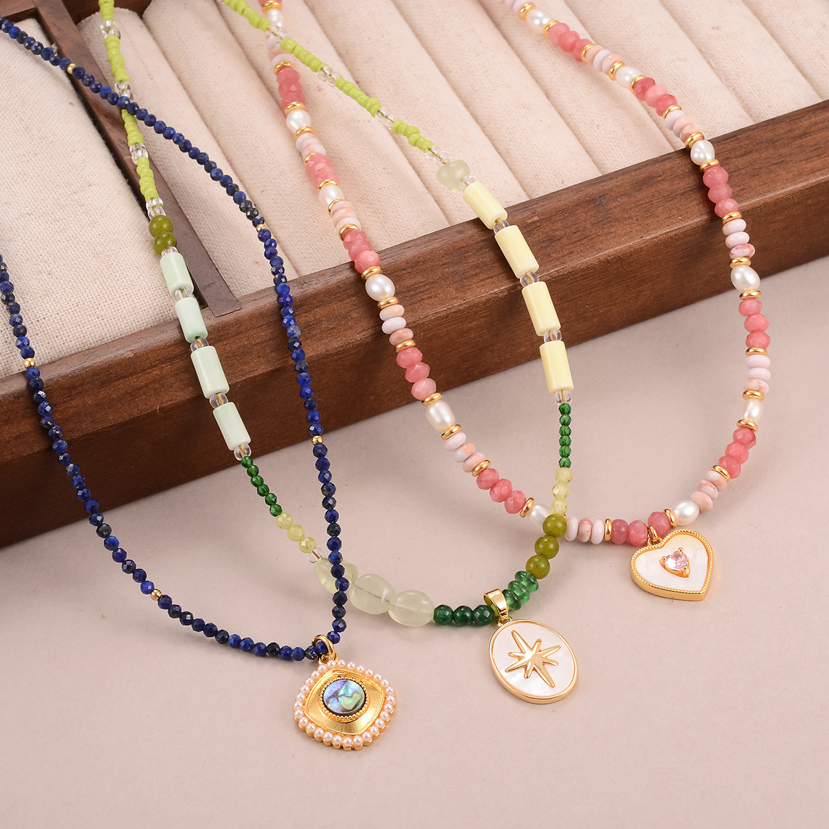 Simple and fresh heart-shaped geometric necklace, summer versatile beaded dopamine necklace, fashionable new collarbone chain for women pic 19