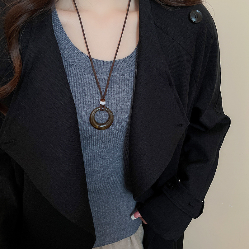 Maillard retro necklace for women, a new and niche Korean-style sweater chain, a fashionable autumn and winter versatile and high-end necklace for wholesale pic 20