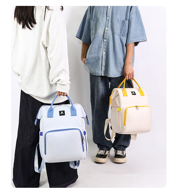 新款妈咪包多功能轻便百搭双肩包带娃外出大容量母婴包孕妈待产包详情37