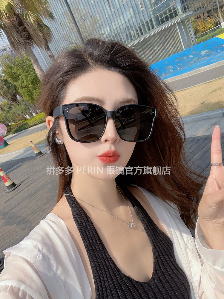 A set of polarized sunglasses for both men and women, a set of myopia glasses for two uses in one, a fashionable and trendy Korean-style sunglasses with summer lenses for sun protection pic 1