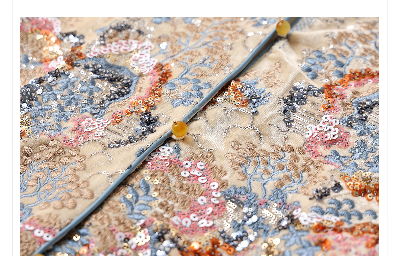 New Chinese-style top for women in the autumn and winter of 2025, featuring a heavy sequined embroidery design on cotton-padded jackets pic 17