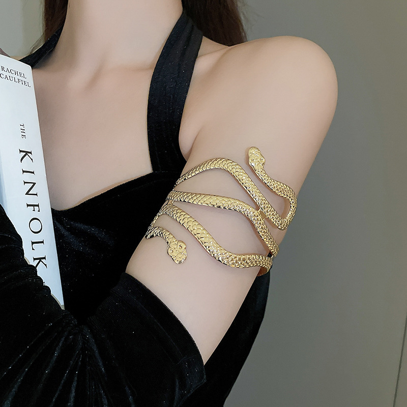 Cross-border European and American open armband bracelet, high-end, niche, versatile bracelet, exaggerated, individual and fashionable jewelry for women wholesale pic 17