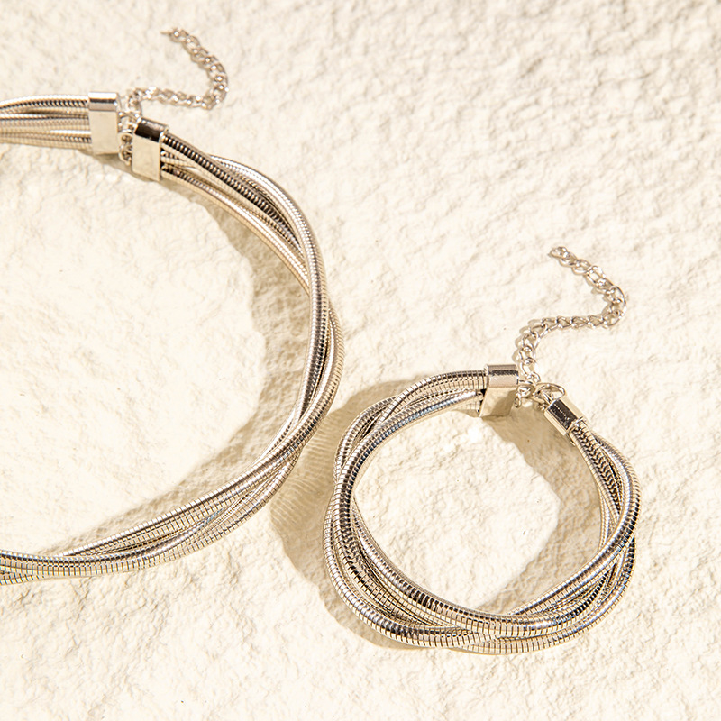 亚马逊跨境个性多层铁弹性蛇骨麻花项圈手链朋克风夸张首饰套装女详情12