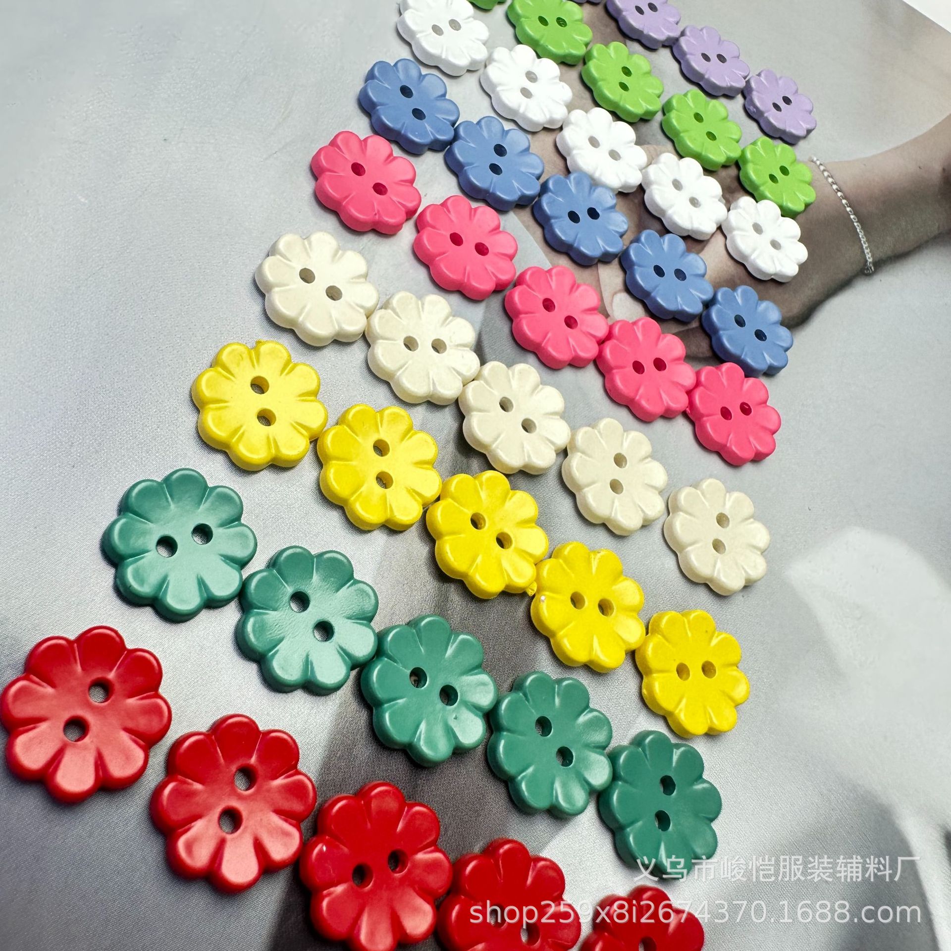 『六叶小花』多巴胺彩色小花纽扣手作diy发圈手账服装辅料装饰扣详情7