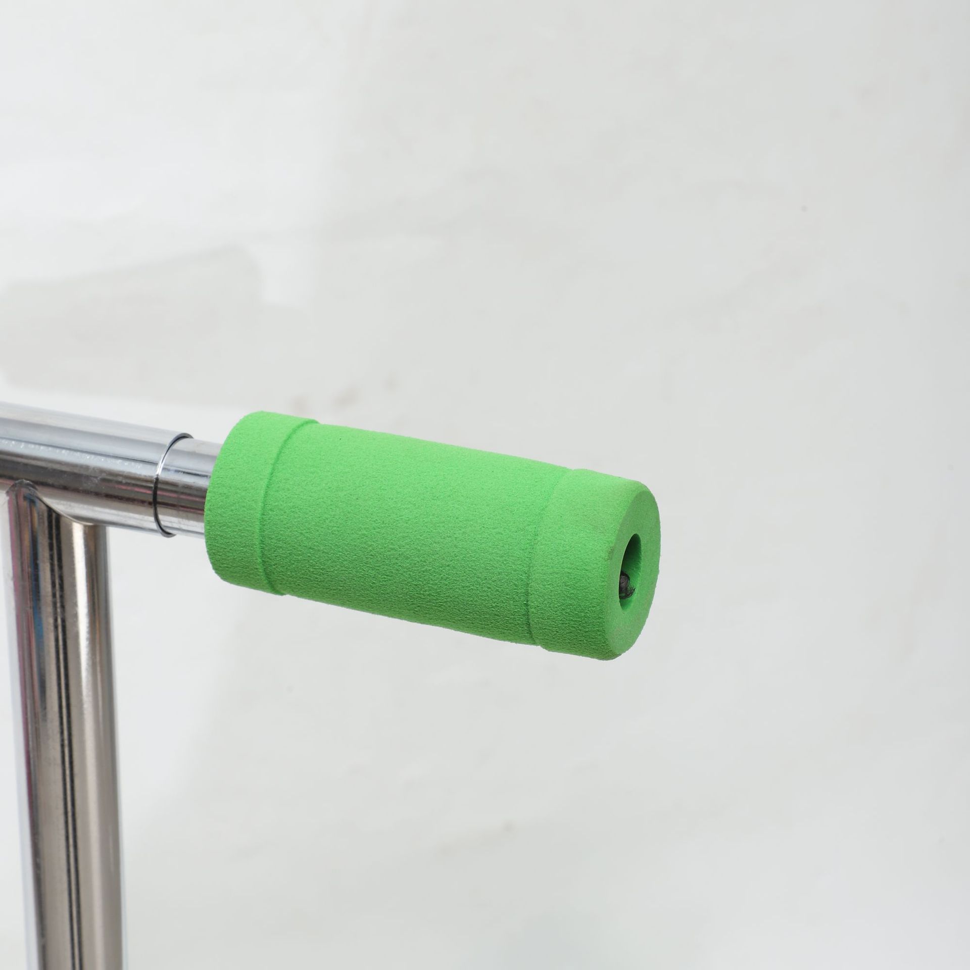 儿童滑板车PVC闪轮三挡高度可调节前置螺旋减震防滑手柄滑行车详情4