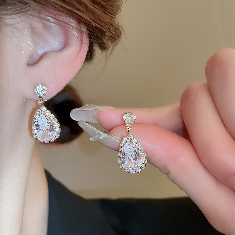 European and American cross-border water drop diamond-encrusted stud necklace, light luxury style fashion pendant, collarbone chain, internet-famous high-end accessory for women pic 15