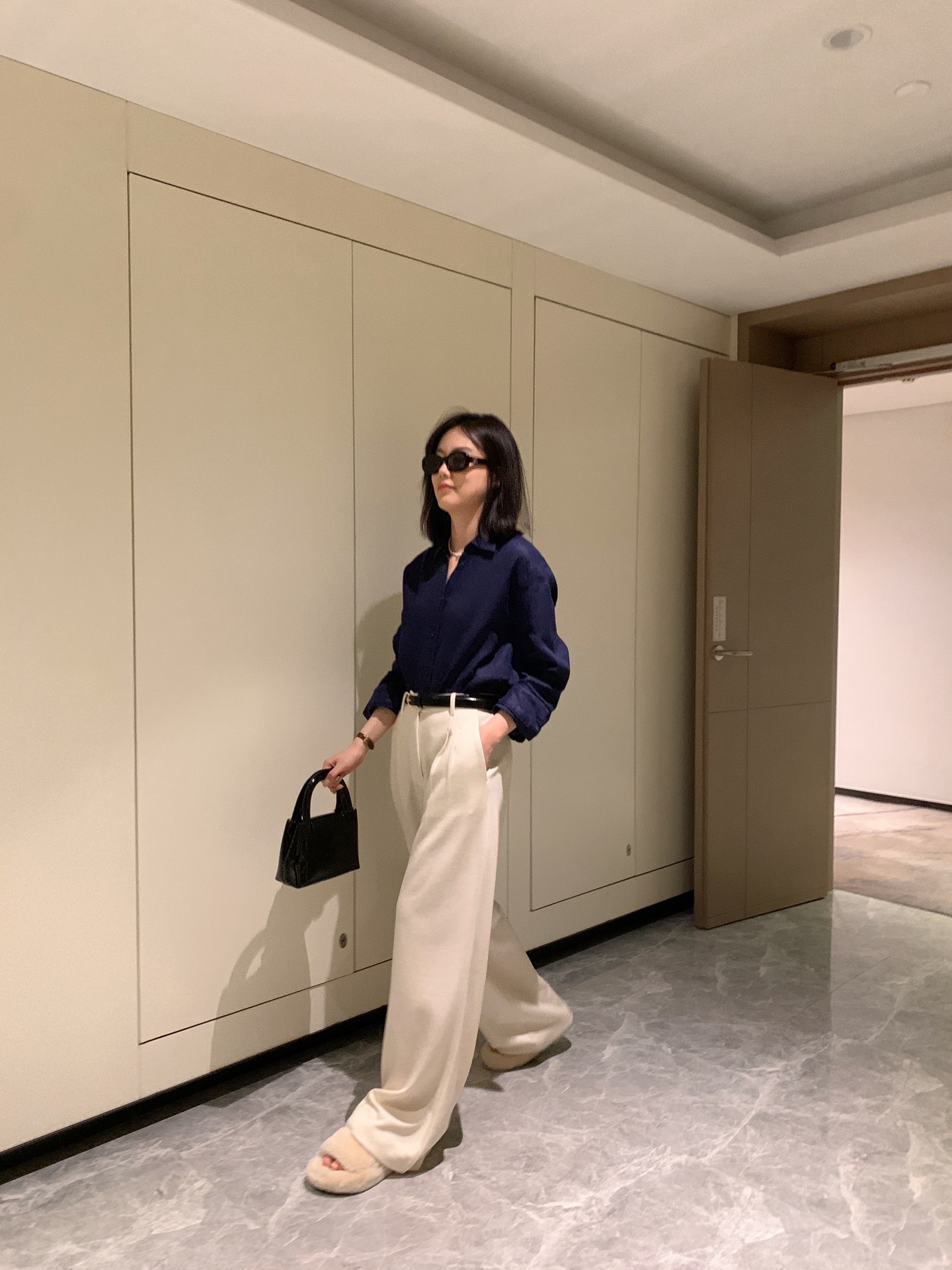 020810 春季新款女士刺绣亚麻平纹纯色简约宽松通勤舒适衬衣衬衫详情41