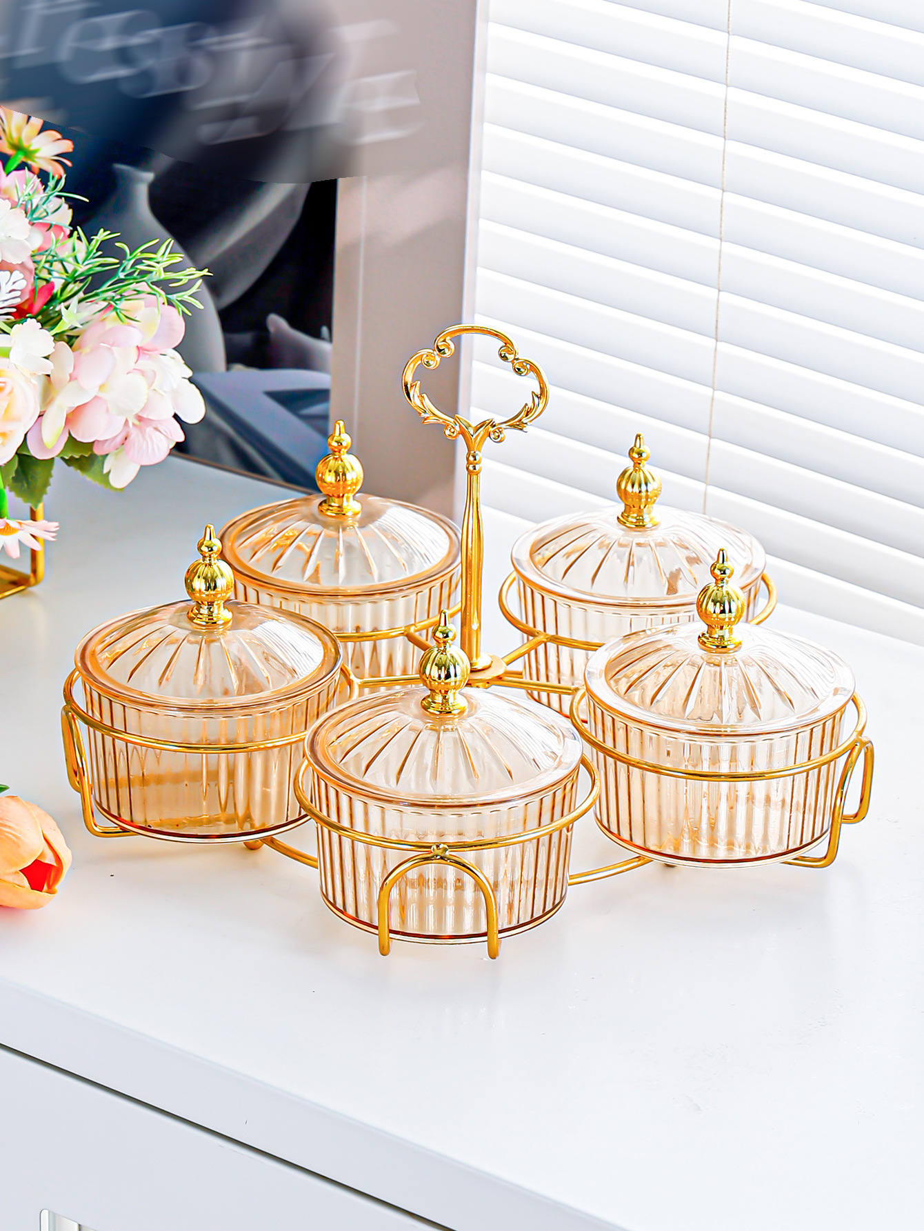 北欧干果碟零食盘小吃碟透明圆形水果盘点心分格盘铁艺带盖盒详情15