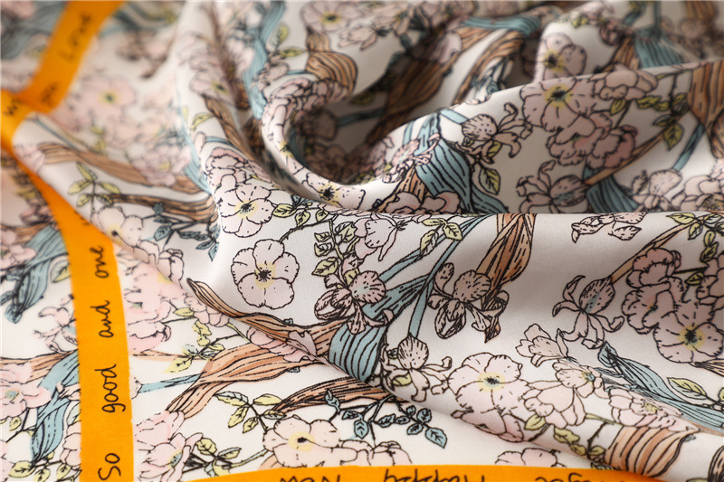 A 70cm small square scarf with Chinese trend printed patterns for women, fashionable clothing matching. The small silk scarf is an elegant autumn and winter scarf with flowers pic 13