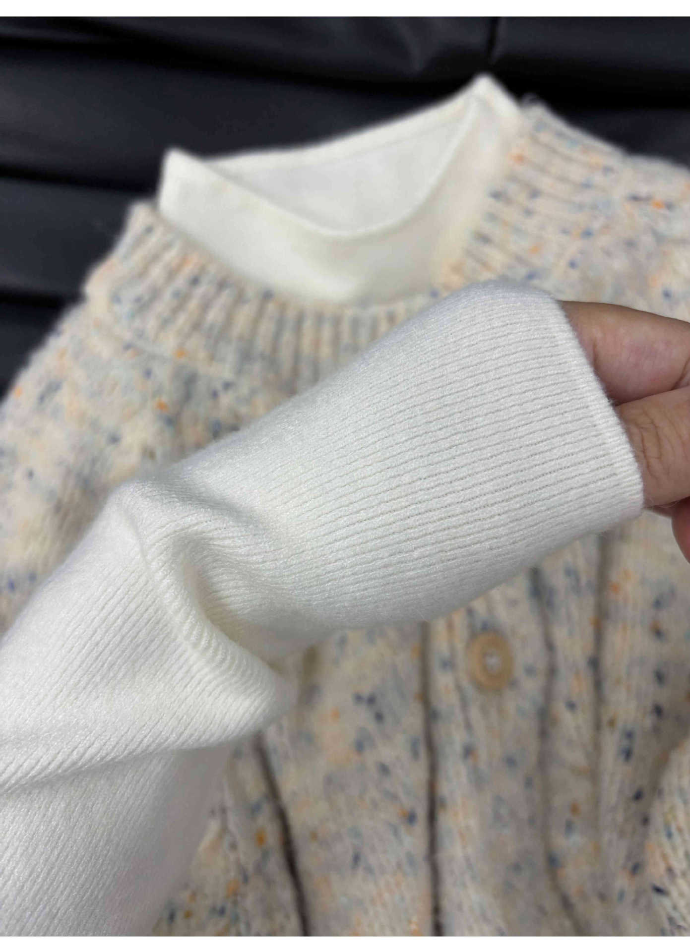 A small stand-up collar layering sweater with thickened fleece, a soft and soft base layer for women, a one-piece fleece inner layer for warmth in autumn and winter, long-sleeved pic 5