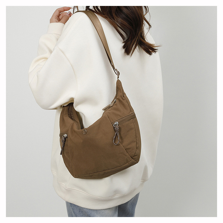 包包女lulu饺子包新款牛角包休闲健身运动包潮百搭通勤单肩斜挎包详情22