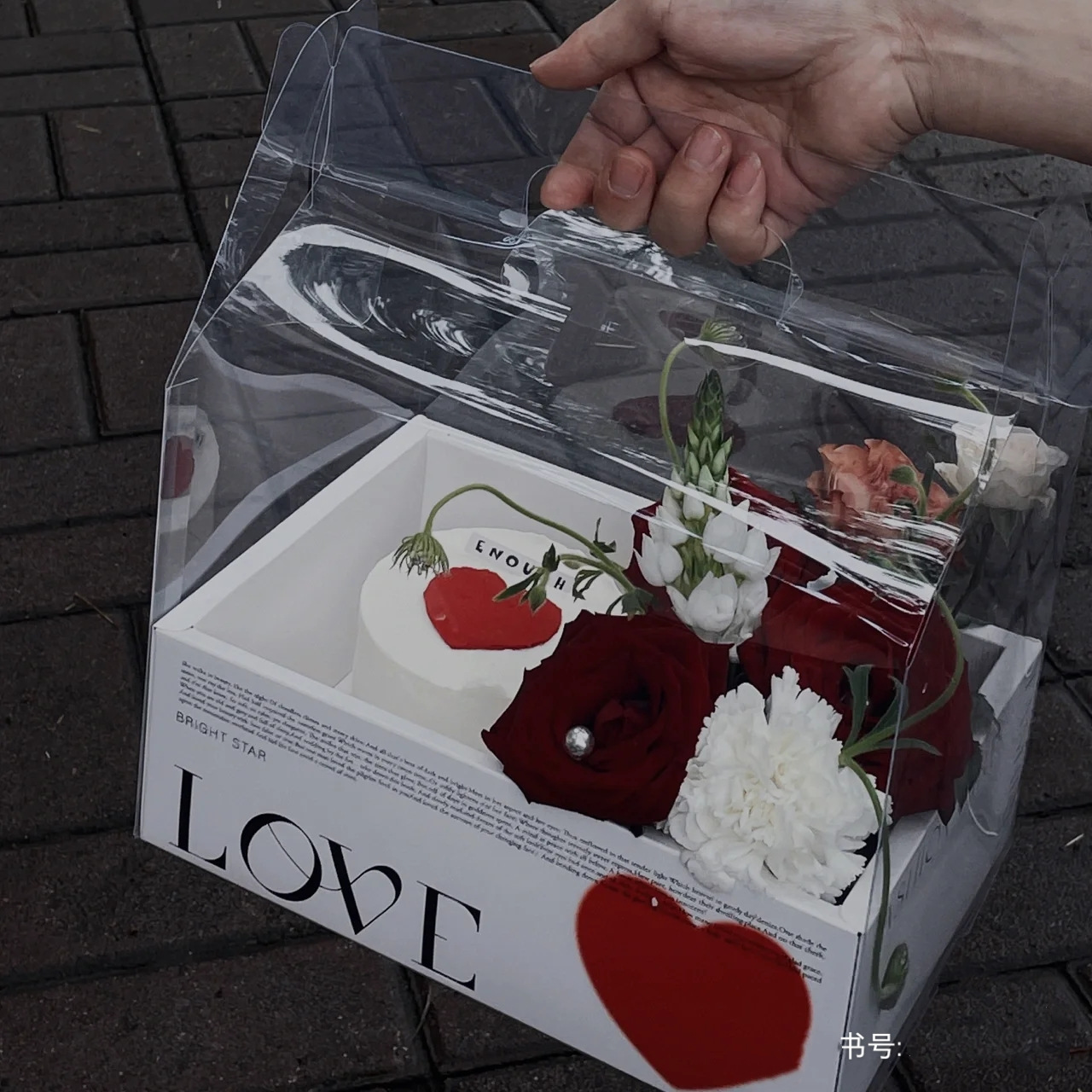 XHS_165301024170498ff5869-b9a5