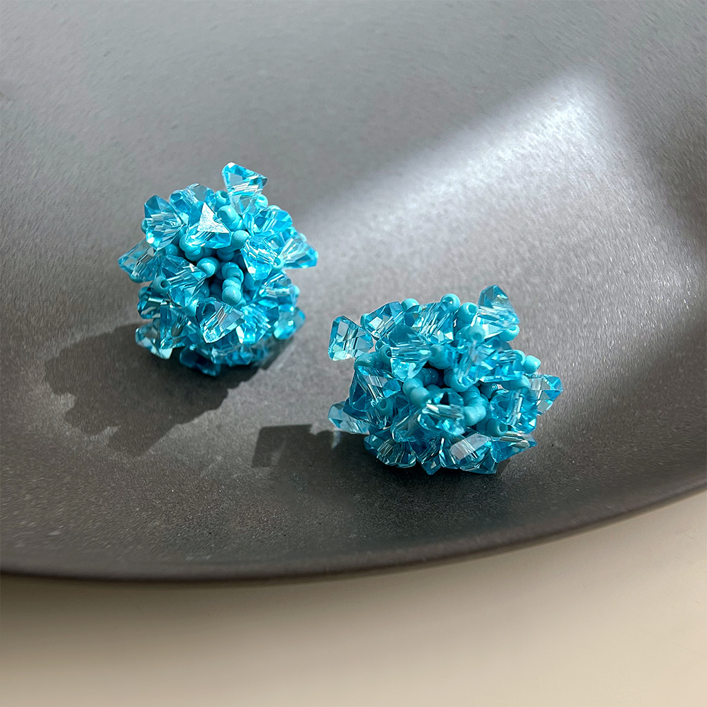 Sweet and fresh blue hydrangea handcrafted designer glass crystal silver needle stud earrings factory earrings for women pic 3