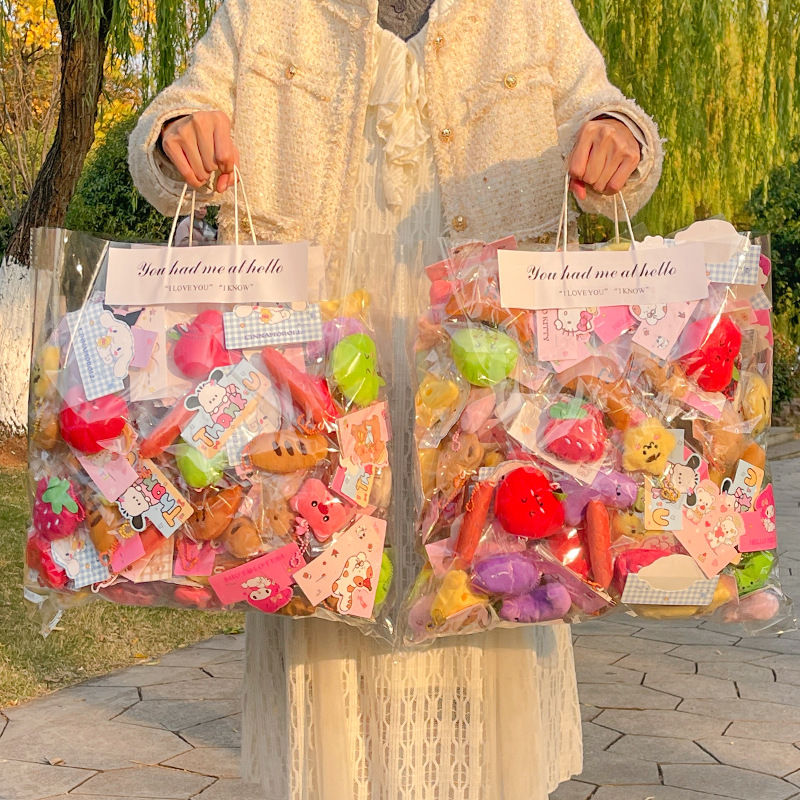 种草小红书婚礼抛洒娃娃互动钥匙扣可爱毛绒公仔挂件生日礼物批发详情2