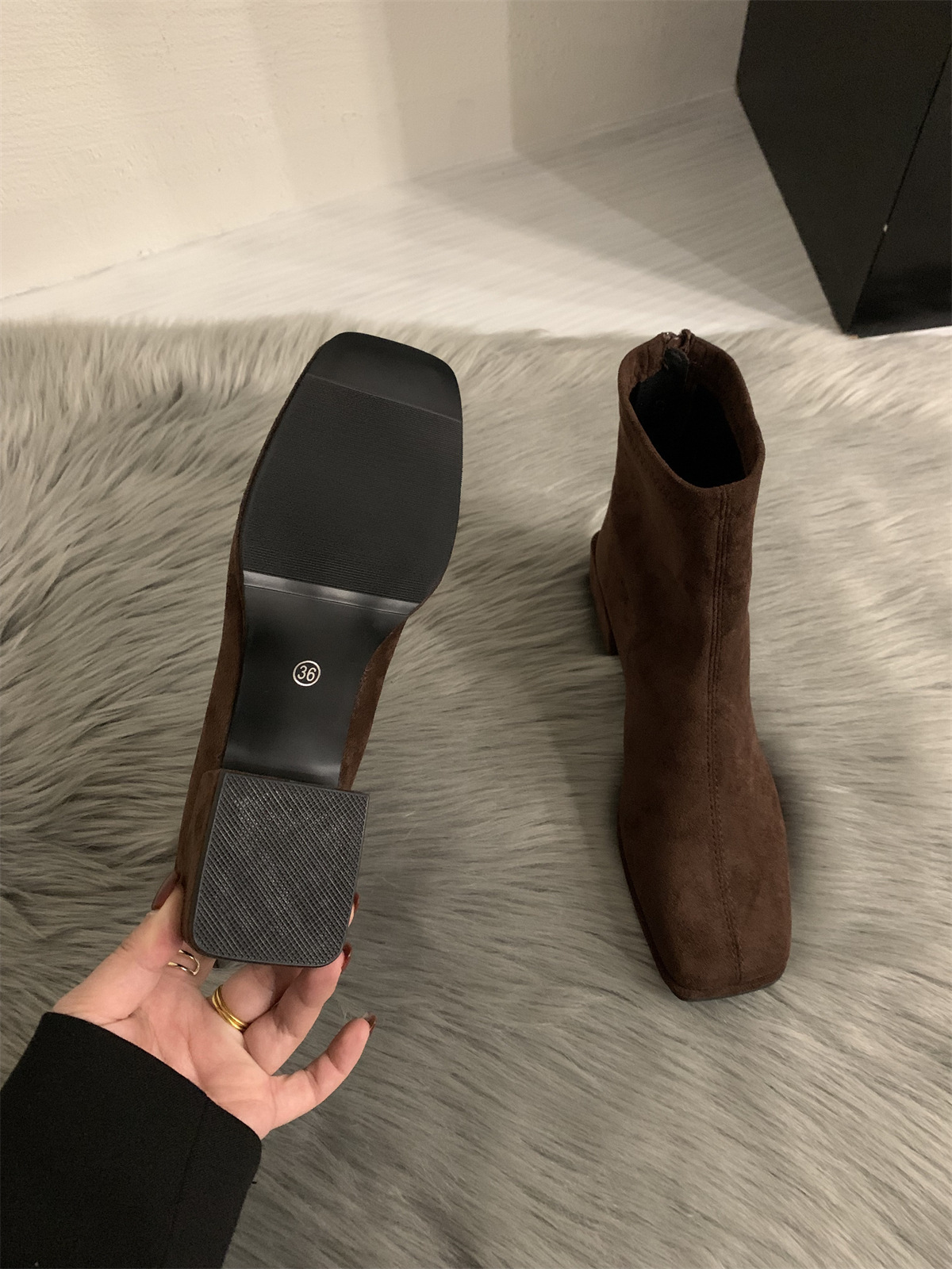 2024秋冬季新款极简软皮方头百搭低跟马丁靴女后拉链平底瘦瘦短靴详情23