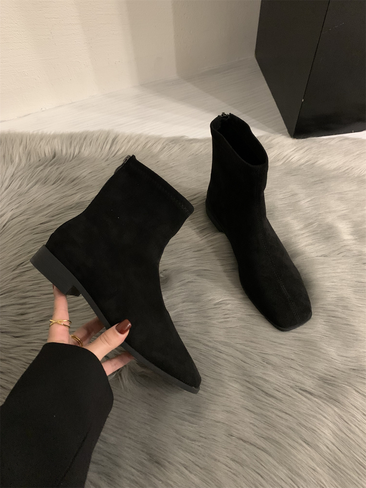 2024秋冬季新款极简软皮方头百搭低跟马丁靴女后拉链平底瘦瘦短靴详情19