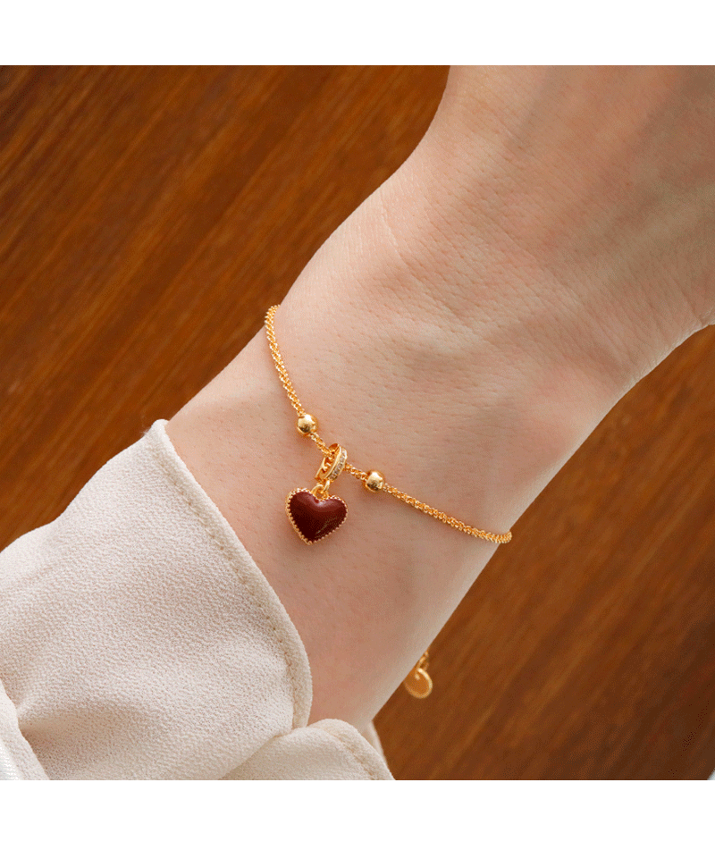 Hyacinth轻奢小众天然母贝爱心吊坠配饰手链女2025年新款潮送女友闺蜜礼物详情6