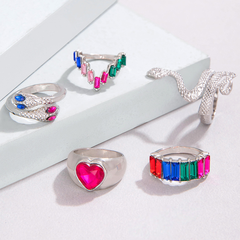 欧美流行饰品戒指手饰 蛇形爱心仿绿宝石镶钻ins风五件套戒指女详情38