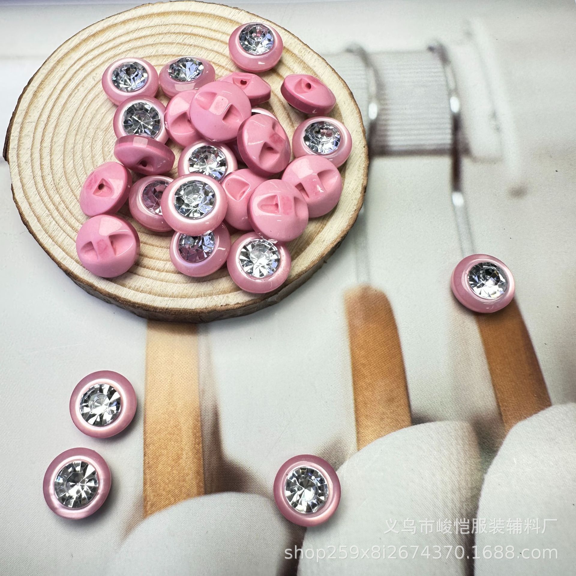 新款简约小香风三色圆形金属钻扣毛衣大衣毛呢皮草马甲西装外套扣详情24