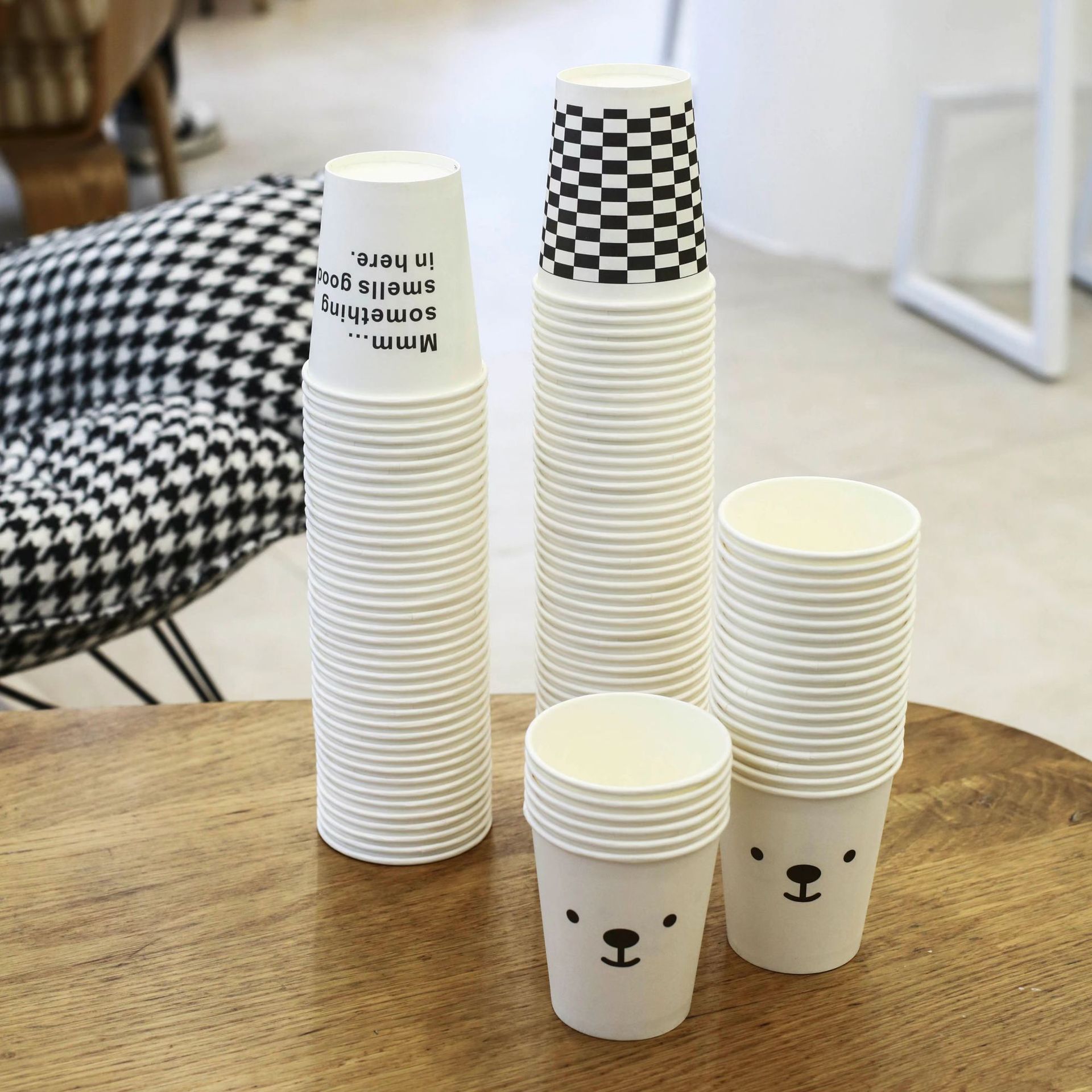 Ins-style paper cups, simple smiling face grid disposable cups, thickened household water cups, office coffee cups, tea cups pic 7