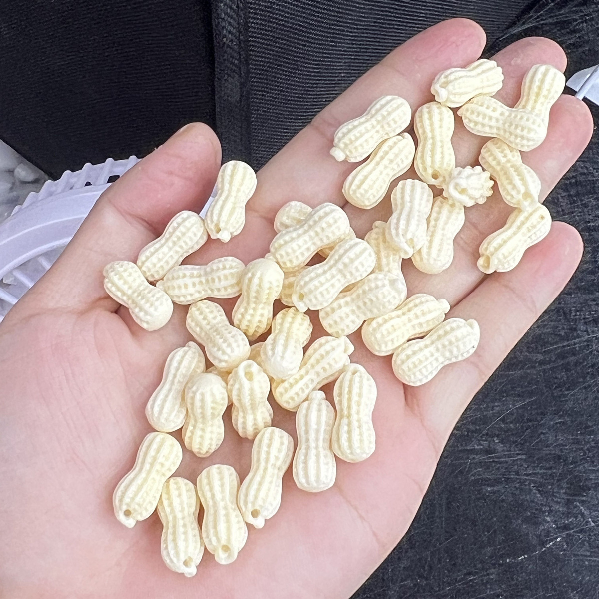 Natural freshwater pearl peanut pendants, DIY handcrafted jewelry accessories, exquisite cross-border jewelry production and wholesale pic 1