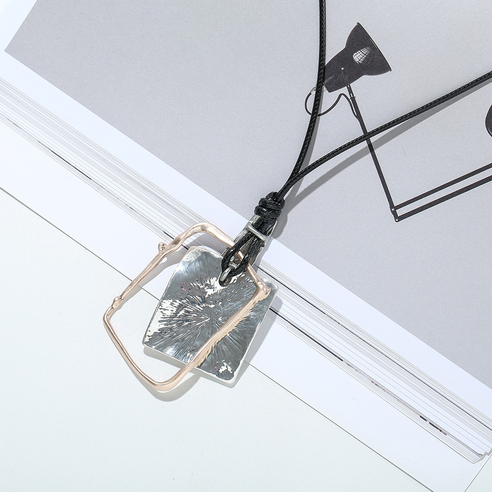 毛衣链欧美金属项链秋冬复古几何镂空方形吊坠女士长款爆款项链详情6