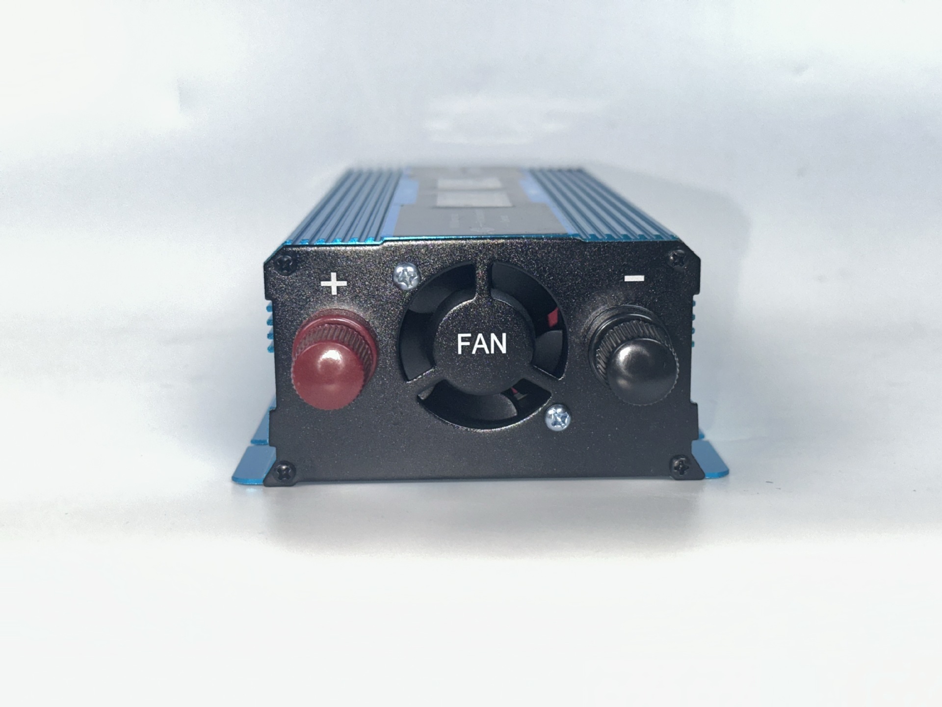 跨境修正波数显逆变器600-2600W车载逆变器12V/24V转110v/220v详情17
