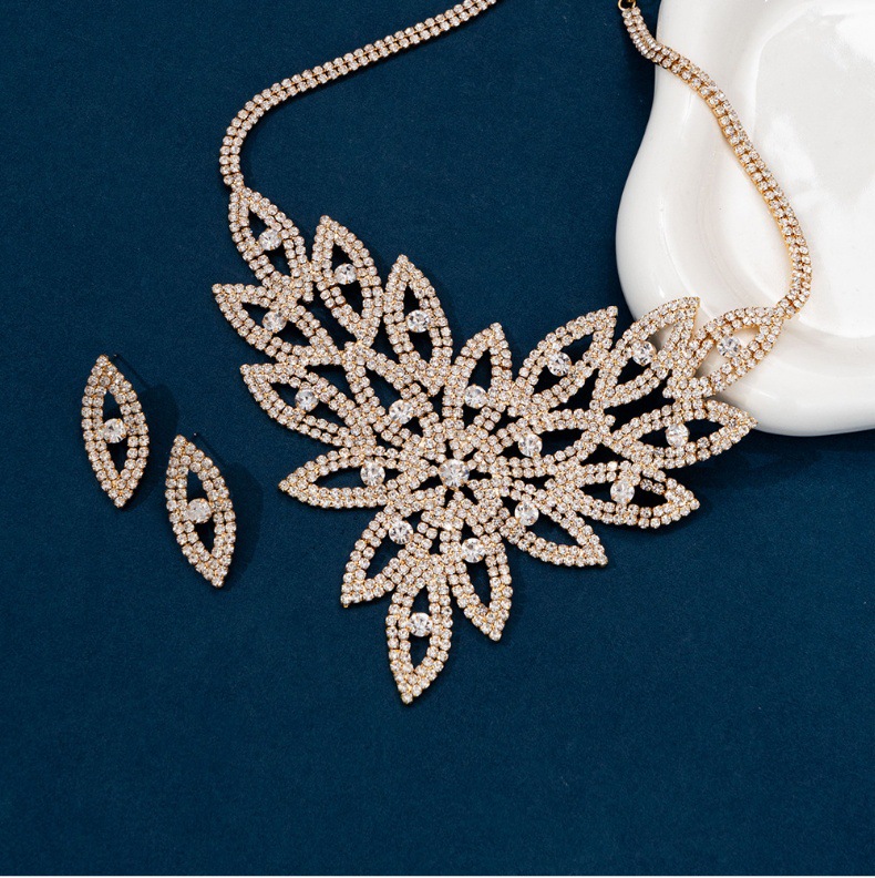 跨境欧美新款夸张邪恶之眼水钻项链+耳钉女士珠宝首饰套装直供详情5