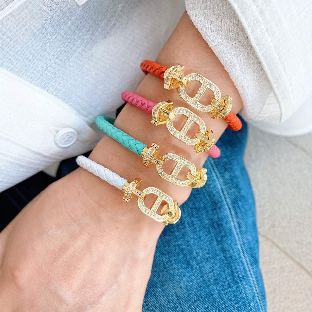 Pig nose red rope leather rope bracelet for men and women, 18k gold copper slightly inlaid with diamonds, high-end DIY bracelet for couples in the zodiac year pic 2