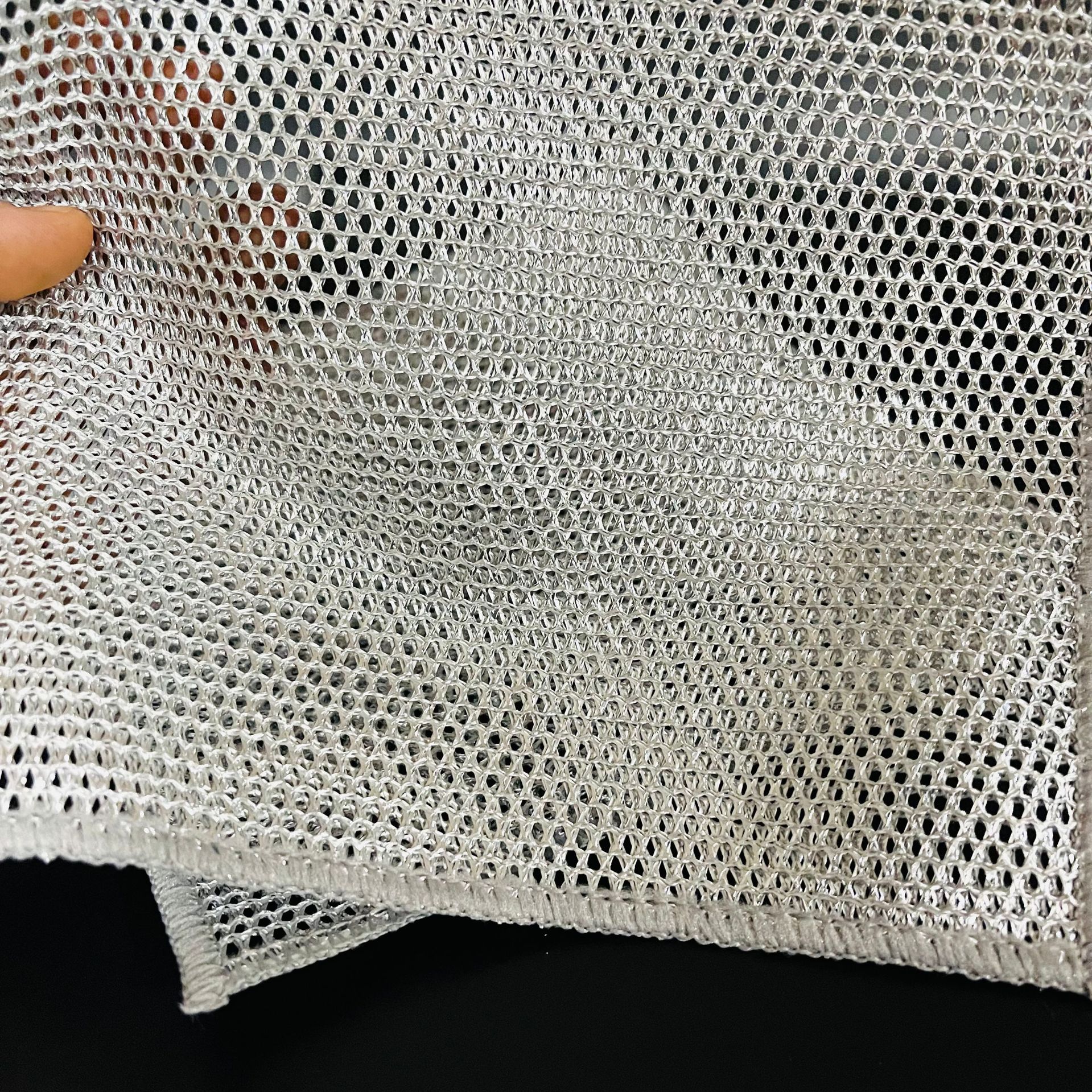 【 Zone 2-13 】20*20【 Silver Thread 】 Cloth 150/ bundle 3000/ piece Double-layer silver thread Fine small hole Scouring pad, Bing Lon silver thread Dishwashing cloth, Pot and bowl Scrubbing Douyin Bestseller 1 yuan wholesale pic 2