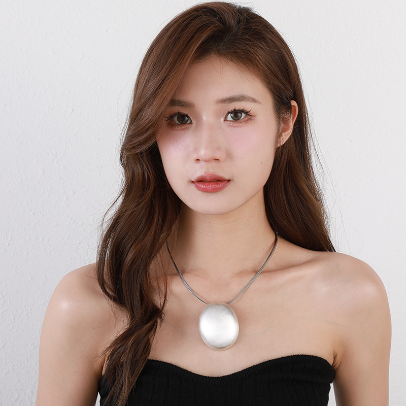 新款跨境专供欧美百搭时尚流行项链几何短链拉丝女式椭圆珠宝首饰详情6