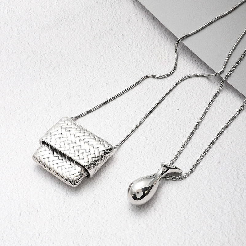 重工韩国编织包包花瓶吊坠长款项链复古轻奢简约设计高级感毛衣链详情4