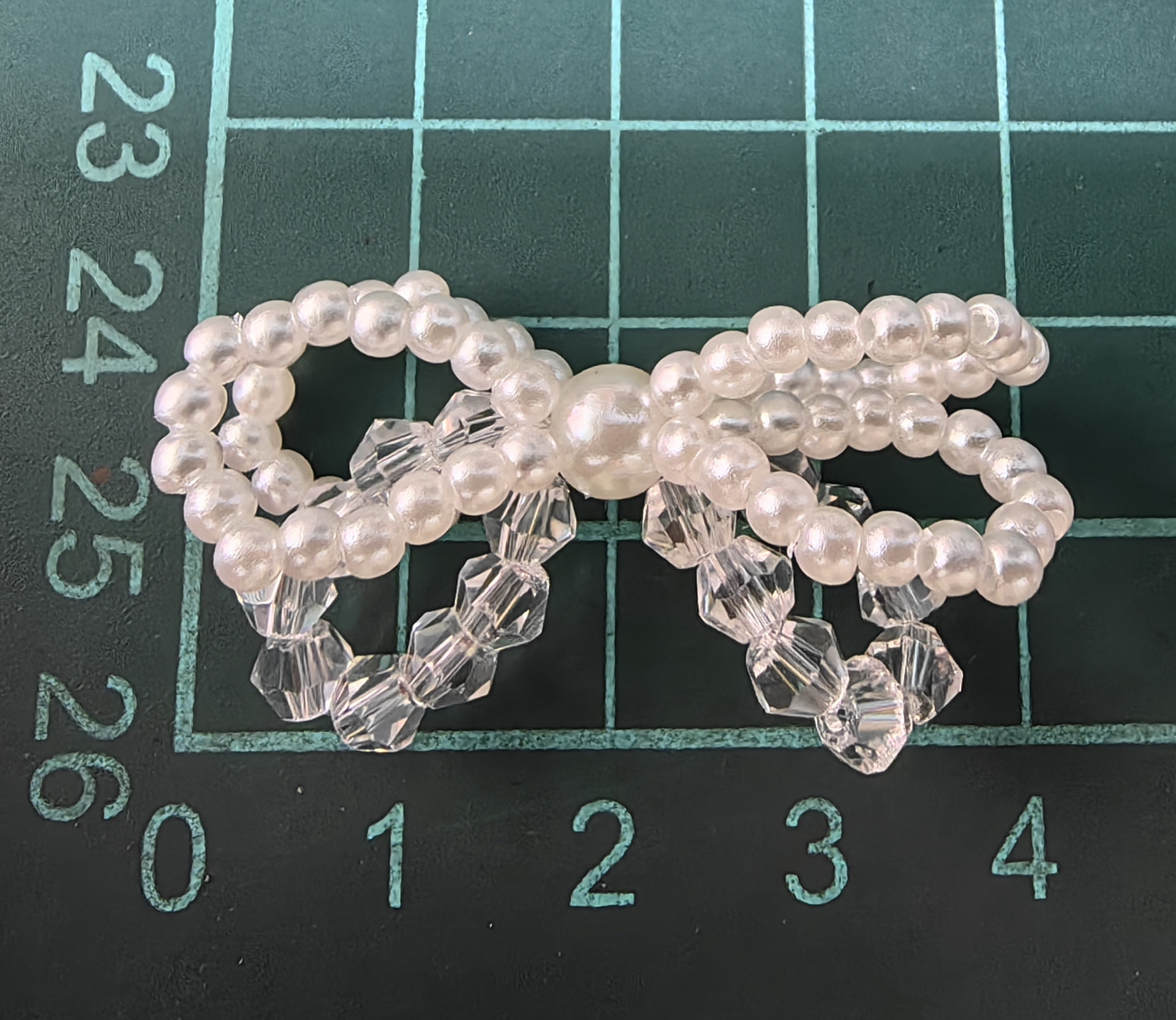 In-stock pearl bow floral art, hand-woven bouquets, pearl chain accessories, baking packaging materials, gift decorations pic 13