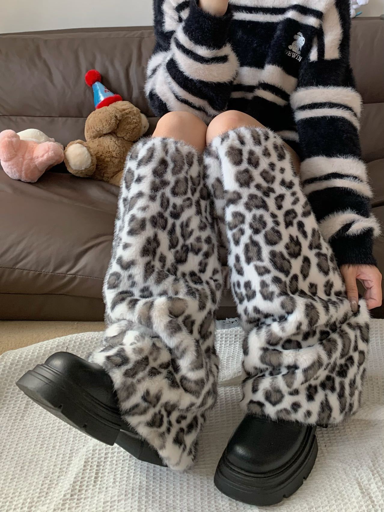 秋冬保暖加厚袜套阔腿豹纹靴套ins咖棕色毛毛绒JK腿套毛茸辣妹女详情4