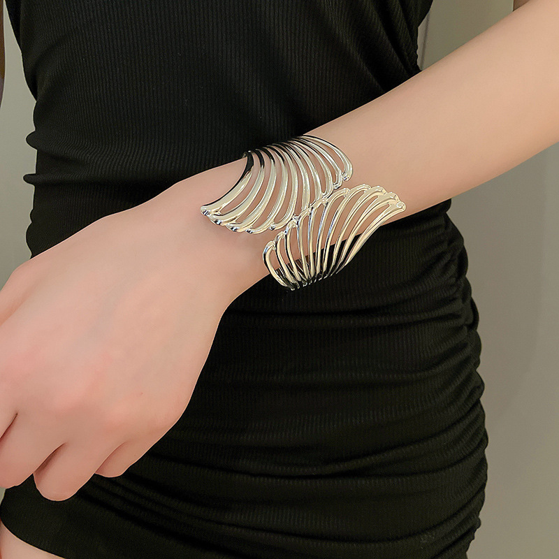 Cross-border European and American open armband bracelet, high-end, niche, versatile bracelet, exaggerated, individual and fashionable jewelry for women wholesale pic 42