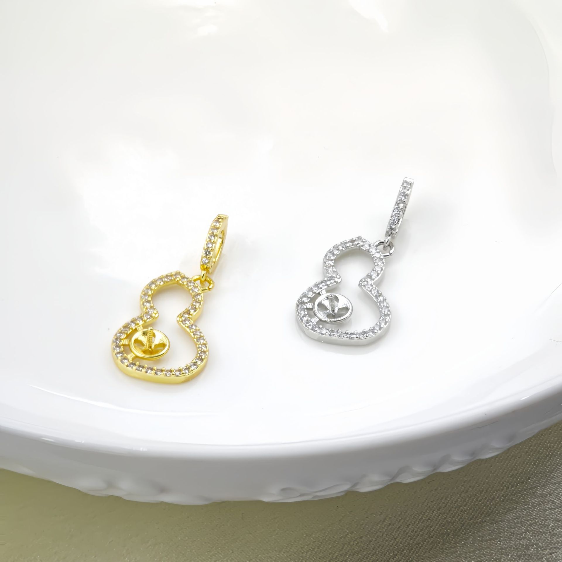 DIY jewelry accessories: copper-plated 18K true gold, slightly inlaid zircon gourd, pearl pendant, necklace pic 5