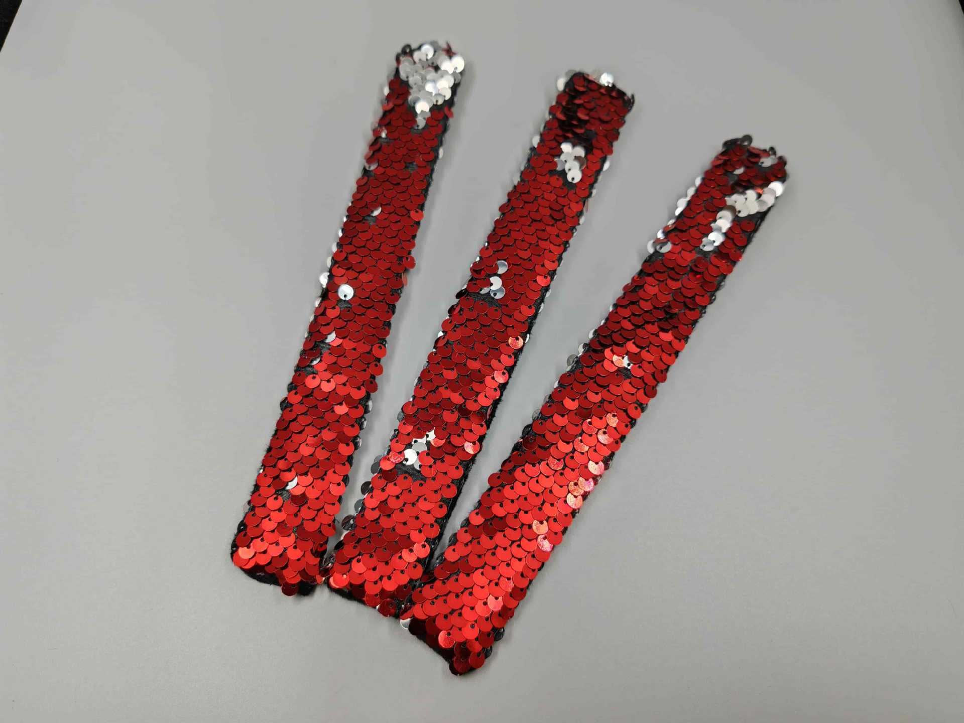 亚马逊卡通双色亮片美人鱼啪啪圈手环饰品手腕带儿童批发节日礼物详情4