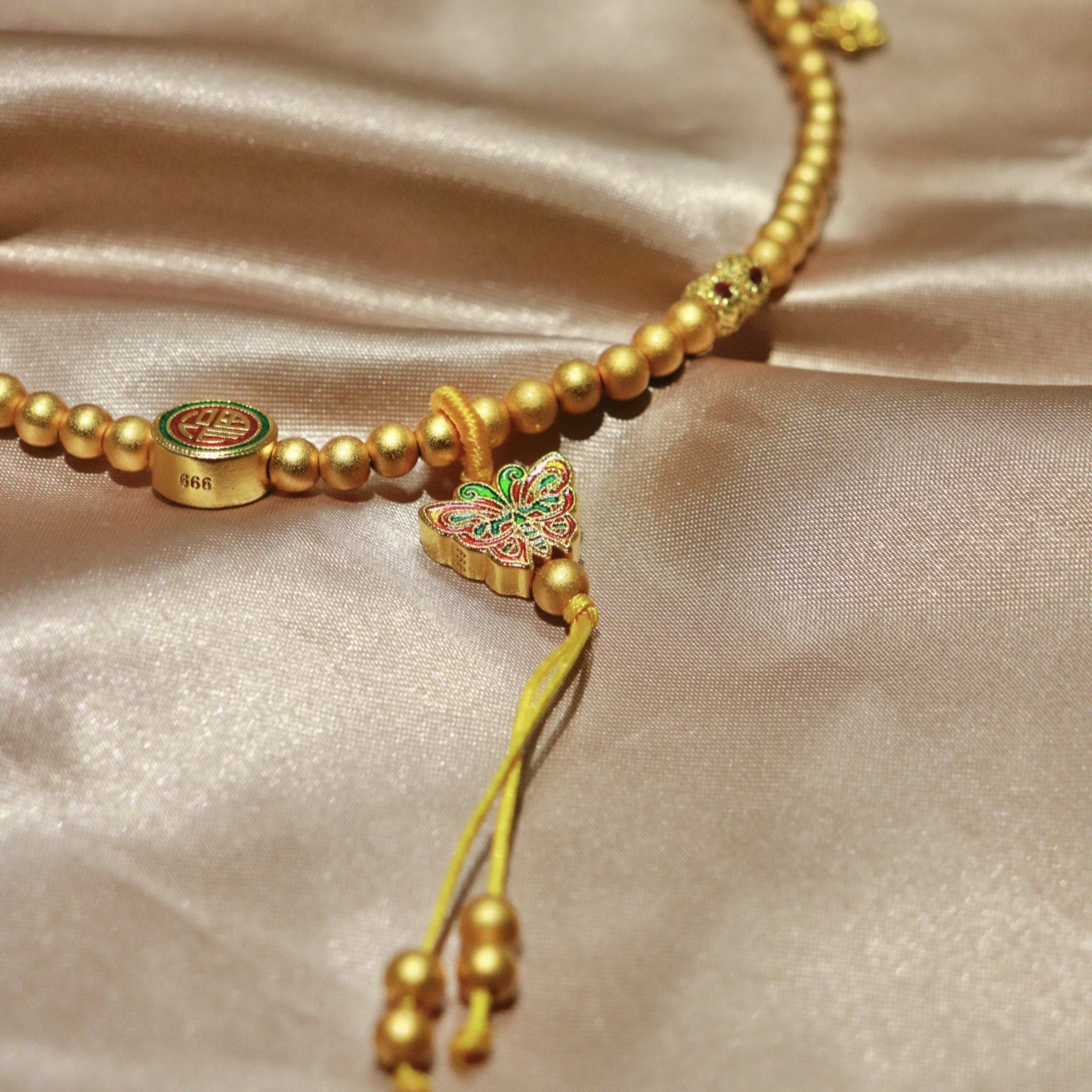 现货批发小众设计电镀K金蝴蝶项链ins时尚百搭潮项链轻奢义乌饰品详情6