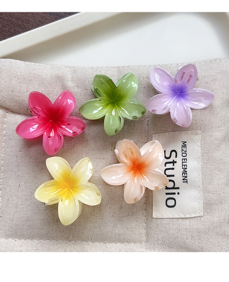 Romantic, elegant, beach vacation, small frangipani hair clip, shark clip, back clip, hair clip, half clip pic 10