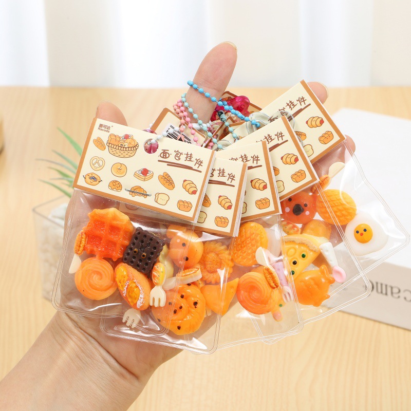 小红书网红仿真面包挂件玩具卡扭蛋迷你微缩小食场景治愈系日用百货烘焙面包模具详情4